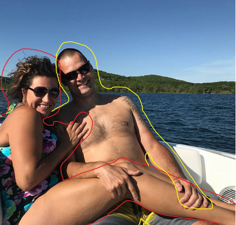 錯覚 笑顔で股間を隠す全裸の男性が現れる でも実はこれ Edamame