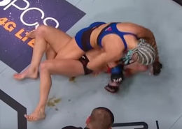 女子格闘家が試合中にまさかの脱糞！しかし、その後の対応がかっこよすぎると話題に！