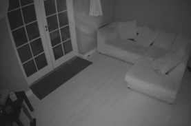 【今度こそガチか！？】幽霊が家の中に入ってくる瞬間が激撮され話題に！